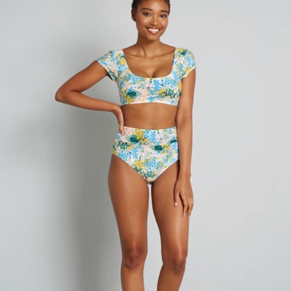 (B51)‎ NEW Modcloth Bikini Top ONLY “The Amari”, Size Small, NWOT